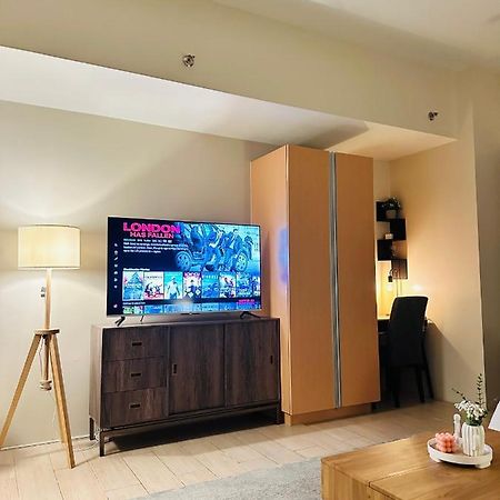 81 Newport Condominium Cluster 5 3A By Rechelle Nunag Pasay Exteriér fotografie